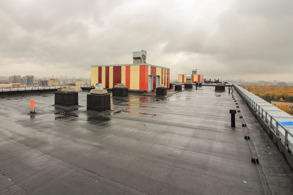 Garde-corps en périphérie de toit-terrasse